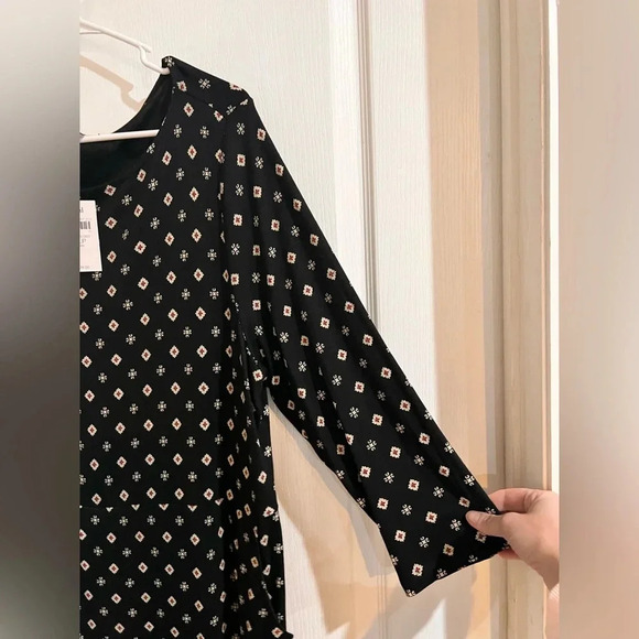 FINAL PRICE J. Jill Geometric Print Jersey Knit Shirt Dress with Pockets - Picture 8 of 11